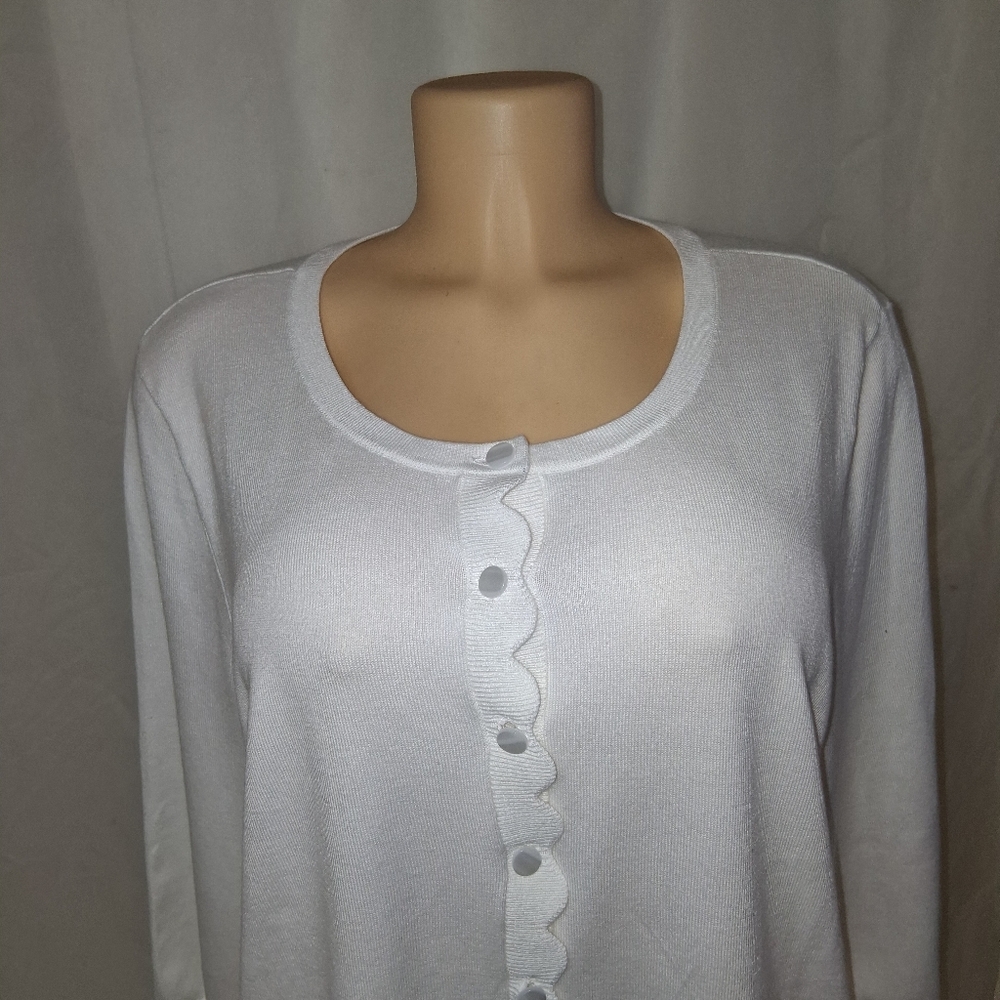 Talbots Plus Petite Women Size 2XP White Scalloped Button-Down Shirt - Picture 13 of 16